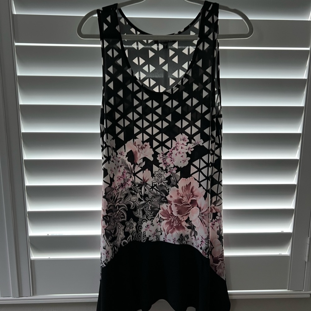 Ladies tunic blouse. Sleeveless- Large